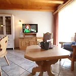 Landhaus Nockalm - Kaernten Card Im Sommer Inklusive * バド クラインキルヒハイム